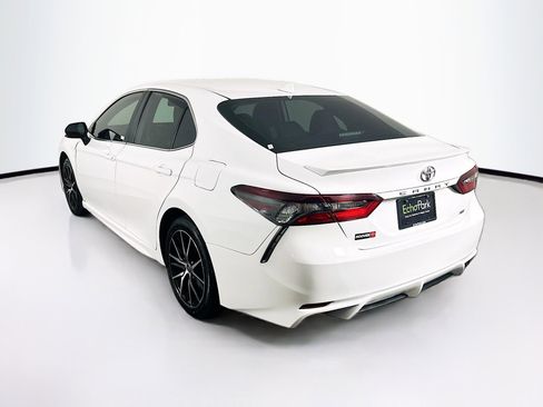 Used 2023 Toyota Camry SE FWD image 5