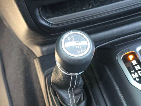 Used 2021 Jeep Gladiator Overland AWD/4WD image 32