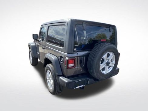 Used 2020 Jeep Wrangler Sport AWD/4WD image 3