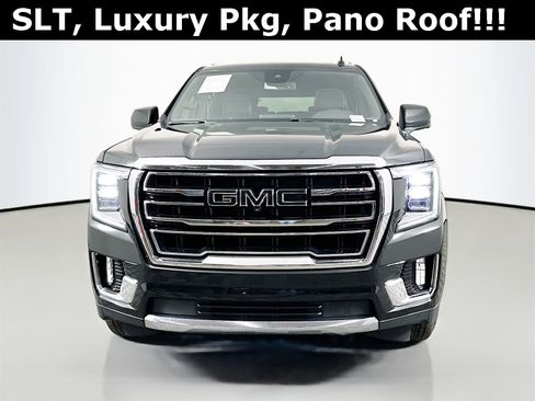 Used 2023 GMC Yukon XL SLT image 2