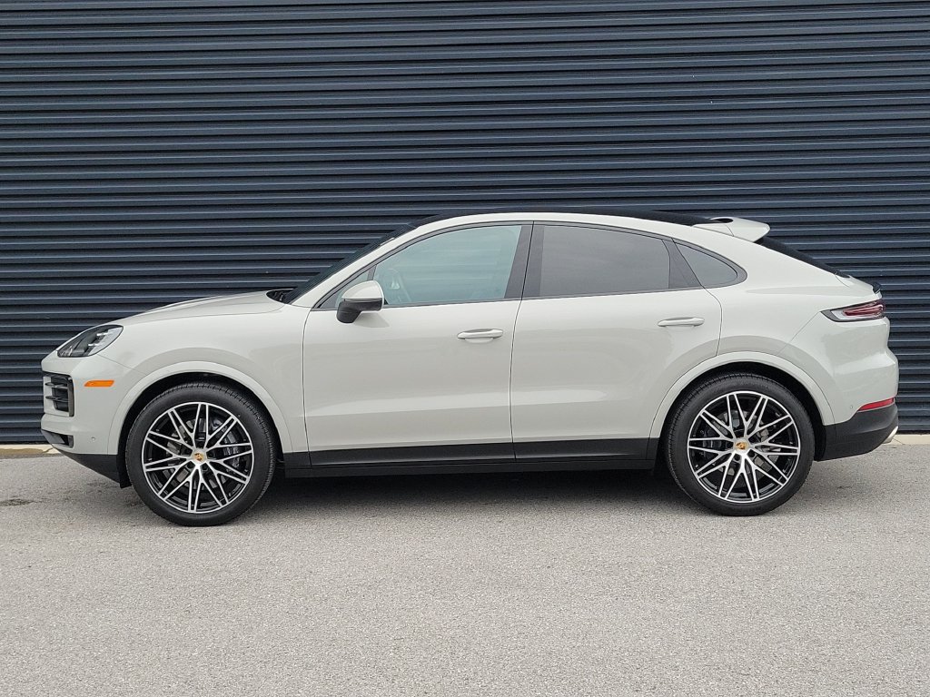 Certified 2024 Porsche Cayenne Coupe AWD/4WD image 2