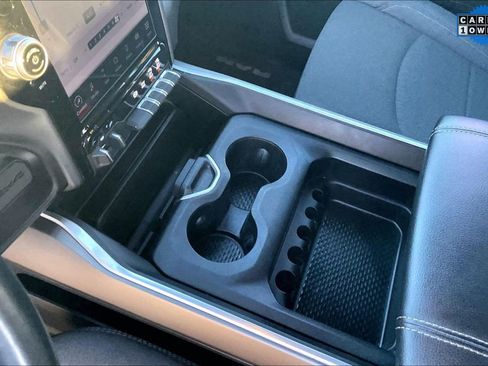 Used 2024 RAM 3500 Big Horn w/ Sport Appearance Package image 17