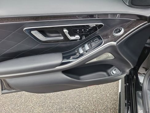 Used 2023 Mercedes-Benz S 500 4MATIC image 18