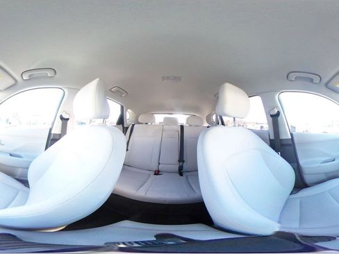 Used 2025 Hyundai Kona SEL image 44