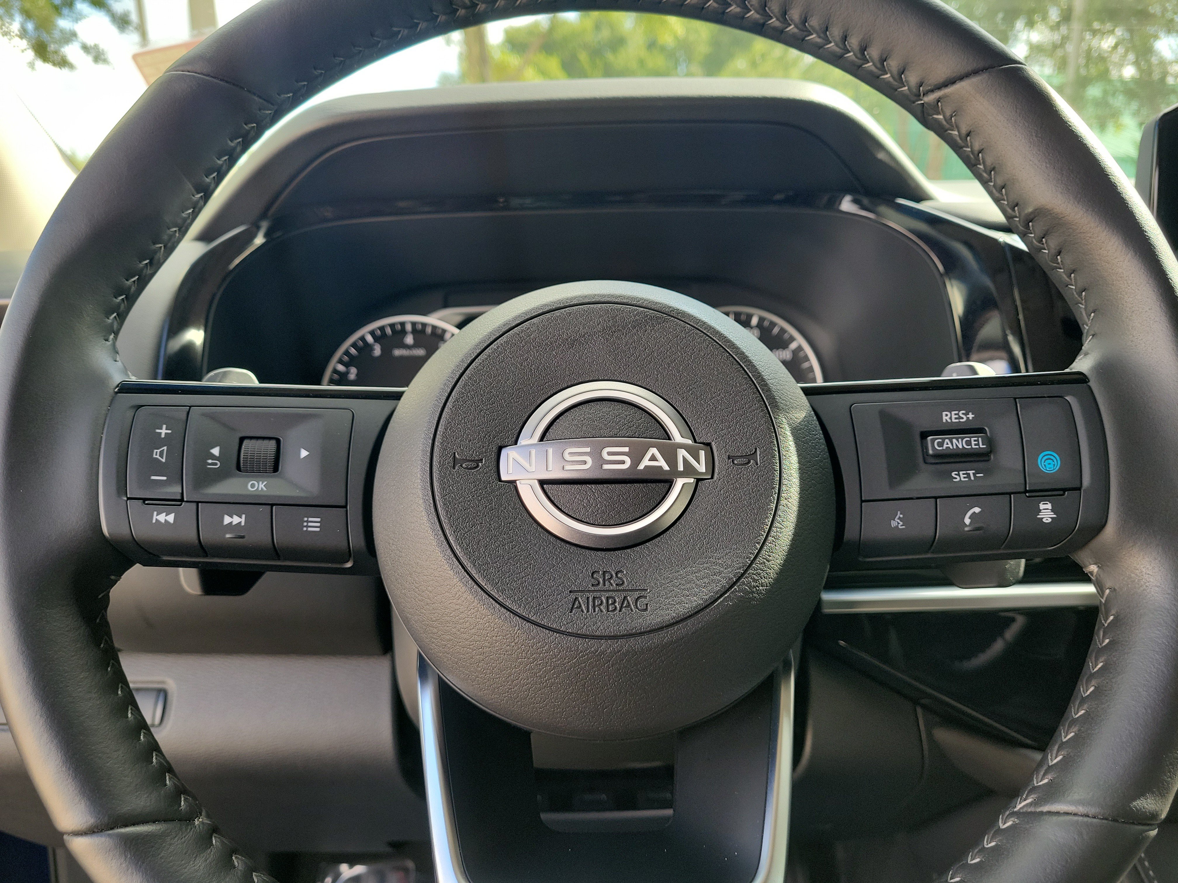 Certified 2025 Nissan Pathfinder SL FWD image 22