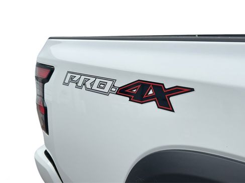 Used 2024 Nissan Frontier PRO-4X w/ Pro Convenience Package image 32