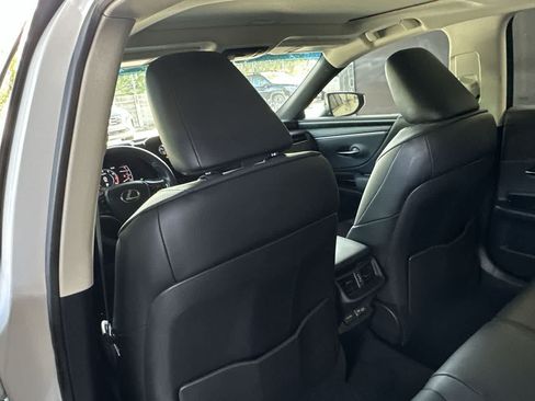 Used 2025 Lexus ES 350 w/ Premium Package FWD image 23