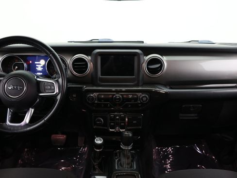 Used 2020 Jeep Wrangler Unlimited Sahara AWD/4WD image 33
