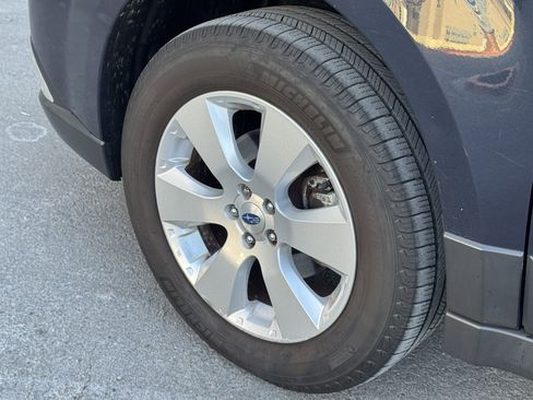 Used 2012 Subaru Outback 2.5i Limited w/ Moonroof Pkg image 11