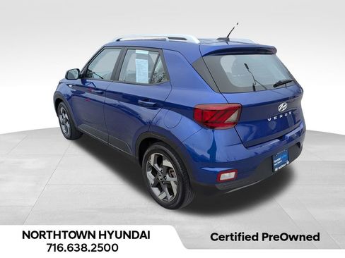 Certified 2023 Hyundai Venue Limited w/ Cargo Package image 4