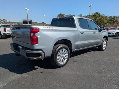 Used 2024 Chevrolet Silverado 1500 Custom image 4