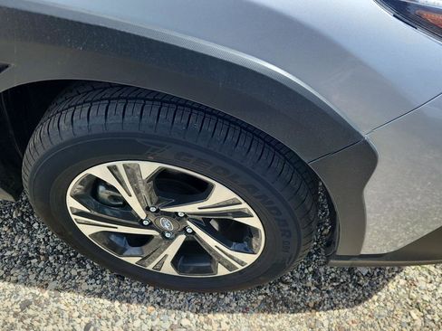 Used 2025 Subaru Crosstrek 2.0i Premium AWD/4WD image 2