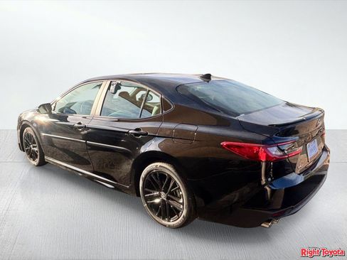 Certified 2026 Toyota Camry SE FWD image 3
