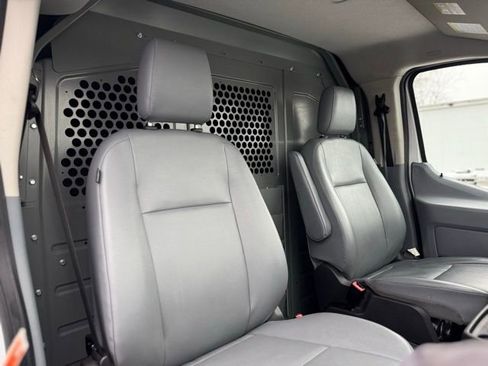 Certified 2019 Ford Transit 150 130 Low Roof image 9