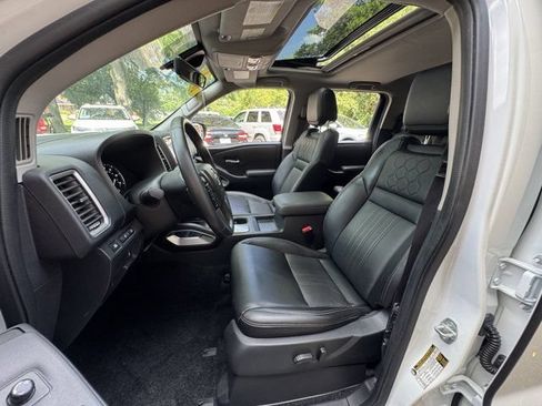 Used 2024 Nissan Frontier SL w/ Technology Package AWD/4WD image 24