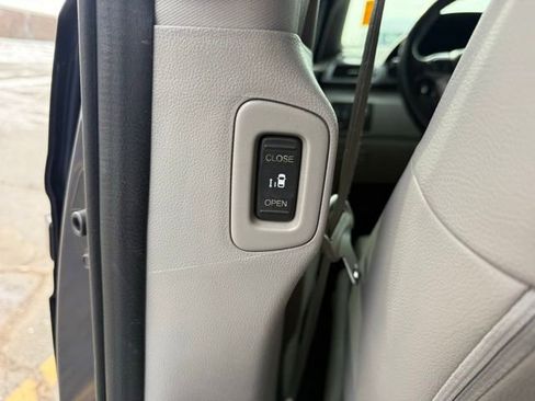 Used 2014 Honda Odyssey EX-L image 21