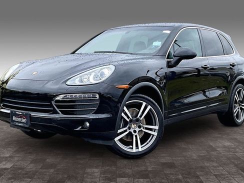Used 2014 Porsche Cayenne Platinum Edition image 2