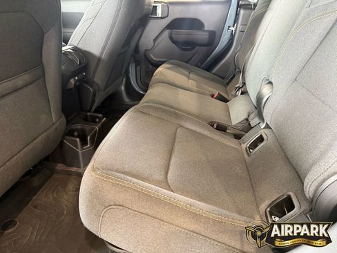 New 2025 Jeep Gladiator Sport AWD/4WD image 24