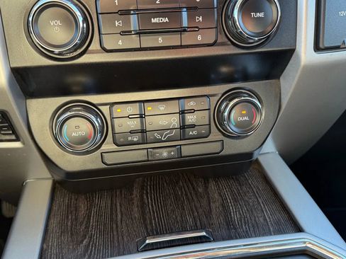 Used 2021 Ford F250 Lariat image 21