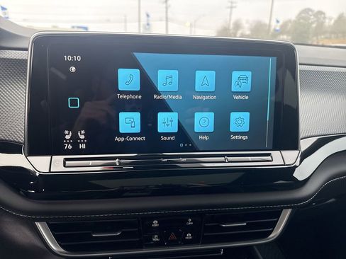 New 2026 Volkswagen Atlas Cross Sport SEL AWD/4WD image 14