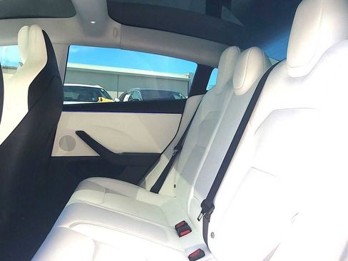 Used 2024 Tesla Model 3 Performance image 19