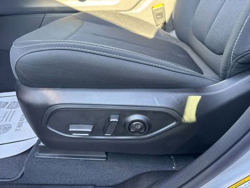 New 2026 Jeep Grand Cherokee L Laredo image 12