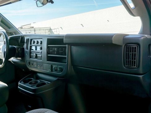 Used 2017 Chevrolet Express 3500 LT w/ LT Preferred Equipment Group RWD image 68