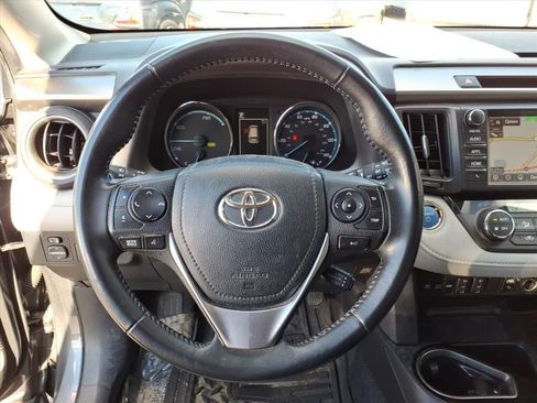 Used 2018 Toyota RAV4 Limited image 21