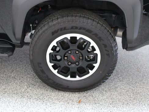 Used 2025 Toyota 4Runner TRD Off-Road Premium w/ Tow Technology Package AWD/4WD image 10