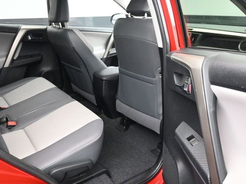 Used 2015 Toyota RAV4 Limited image 12