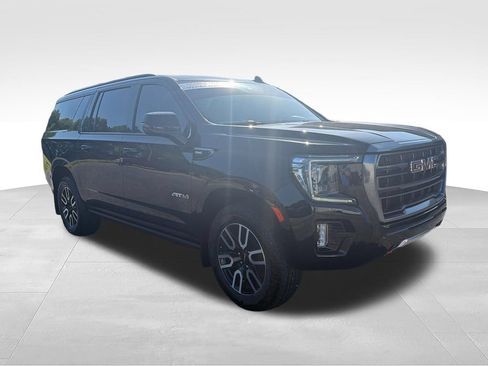 Used 2024 GMC Yukon XL AT4 w/ AT4 Premium Package AWD/4WD image 7