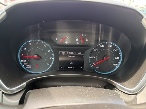 Used 2019 Chevrolet Equinox LS image 3