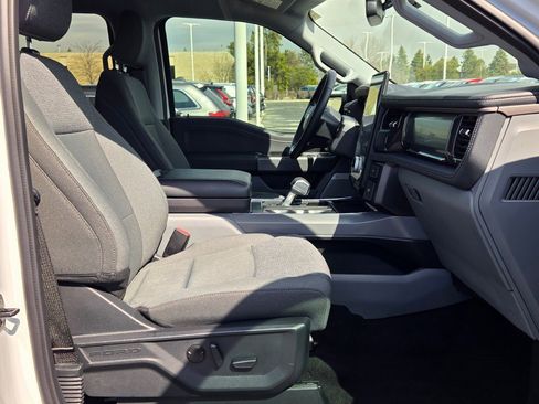 Used 2024 Ford F150 Lightning Flash image 5