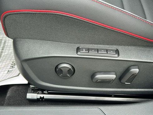 New 2025 Volkswagen GTI SE FWD image 11