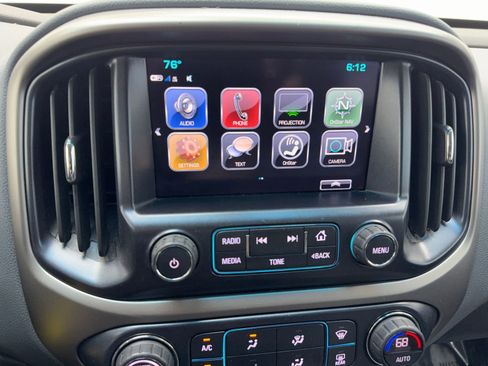 Used 2018 Chevrolet Colorado Z71 w/ Z71 Midnight Edition image 30