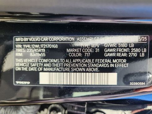 Certified 2026 Volvo V60 B5 Cross Country Ultra w/ Climate Package image 28