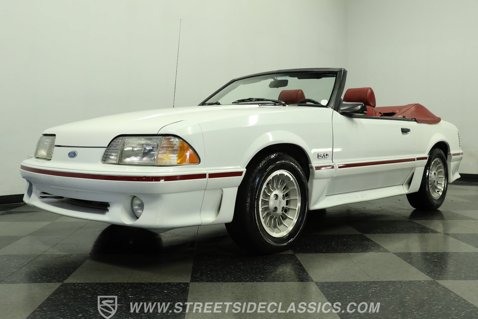 Used 1987 Ford Mustang GT RWD image 21