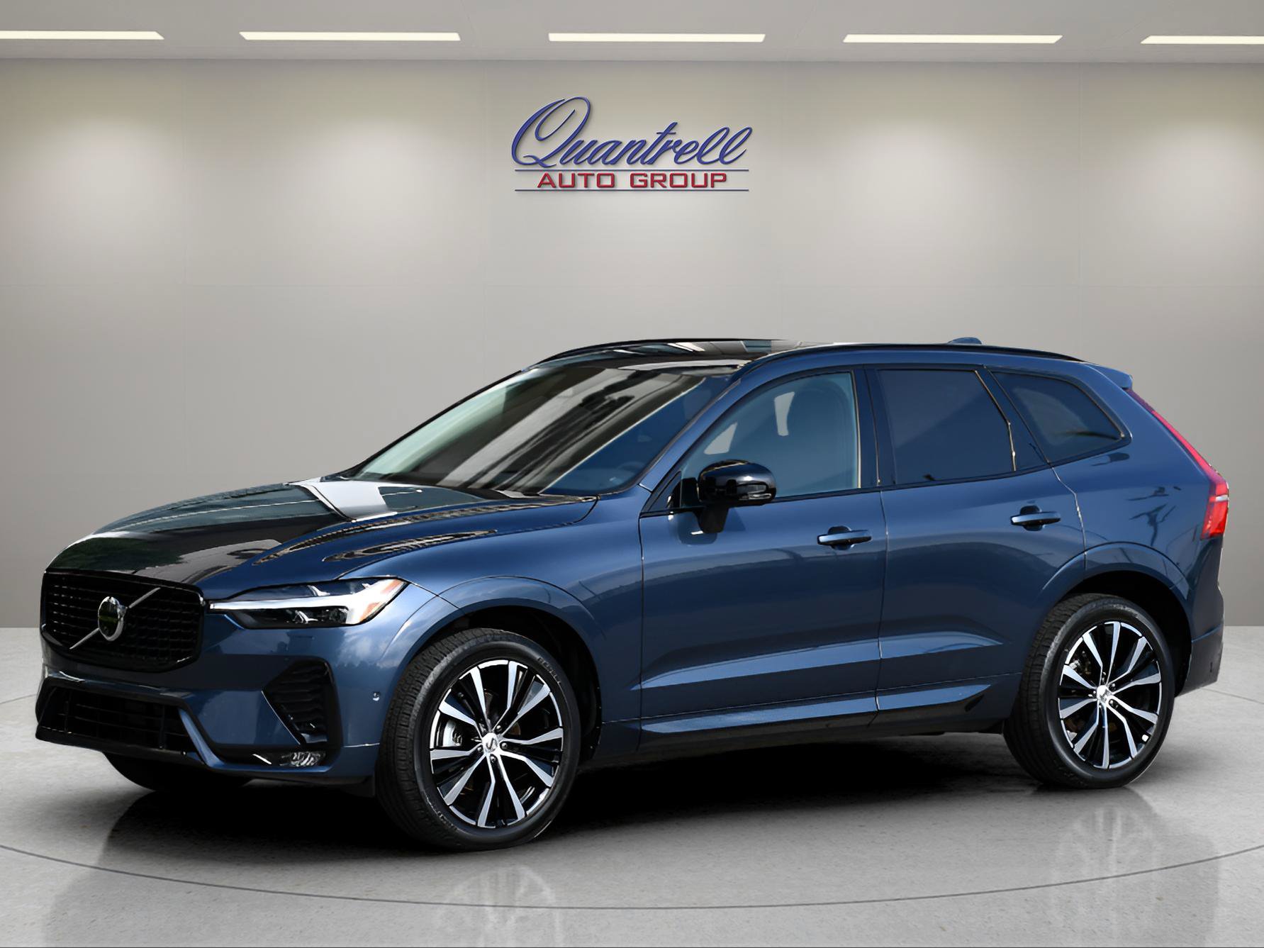 Certified 2024 Volvo XC60 B5 Plus w/ Climate Package AWD/4WD image 8