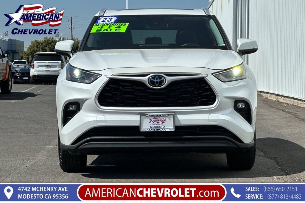 Used 2023 Toyota Highlander XLE AWD/4WD image 9