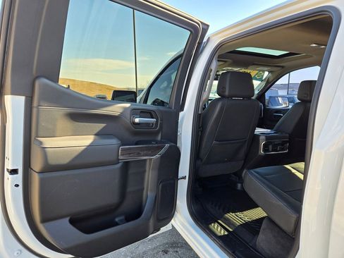 Used 2022 Chevrolet Silverado 1500 LTZ w/ LTZ Premium Package image 25