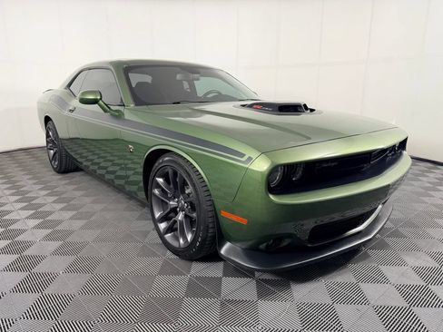 Used 2022 Dodge Challenger R/T Scat Pack w/ Shaker Package RWD image 5