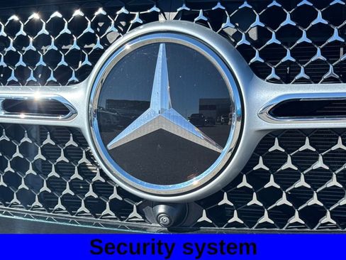 Used 2025 Mercedes-Benz GLE 450 4MATIC image 17
