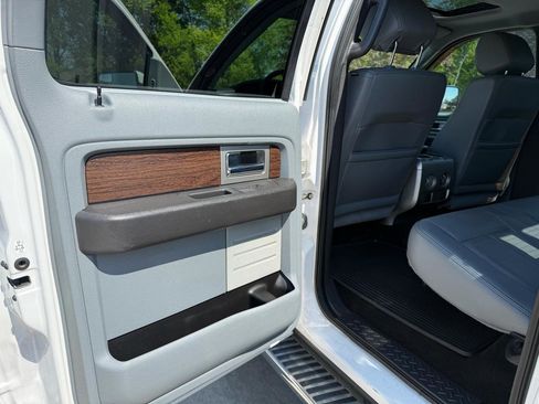 Used 2014 Ford F150 Lariat w/ Equipment Group 502A Luxury image 13