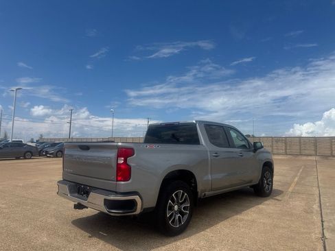 Used 2023 Chevrolet Silverado 1500 LT AWD/4WD image 21