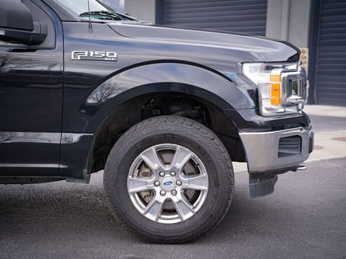 Used 2019 Ford F150 XLT w/ Equipment Group 302A Luxury image 4