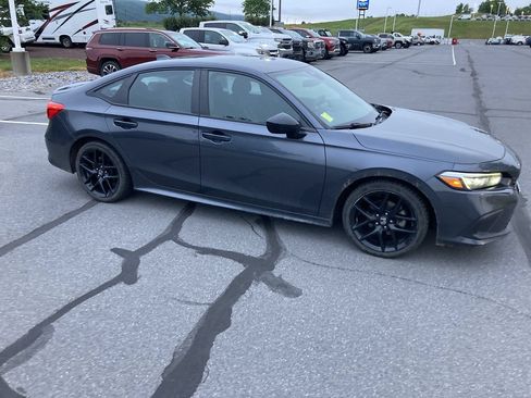 Used 2022 Honda Civic Sport image 8