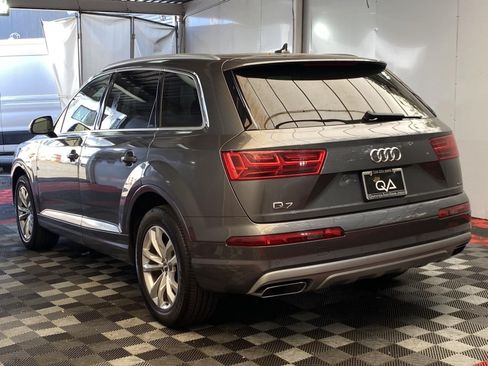 Used 2019 Audi Q7 2.0T Premium w/ Cold Weather Package AWD/4WD image 4