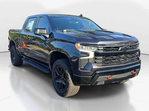 Used 2022 Chevrolet Silverado 1500 LT Trail Boss w/ LT Trail Boss Premium Package AWD/4WD image 1