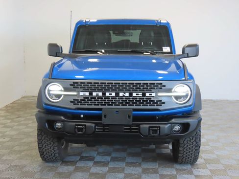 Used 2025 Ford Bronco Badlands AWD/4WD image 2
