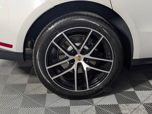 New 2026 Porsche Macan AWD/4WD image 13